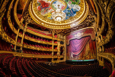 Парижская опера, потолок расписан Марком Шагалом.jpeg