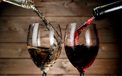 Wine_Stemware_Two_514456_1680x1050.jpg